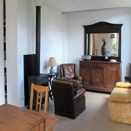 House - Quartier Abatilles - Proche Parc Pereire, Commerces De Proximite Et Plage - Maison 3 Chambres - 6 Personnes.