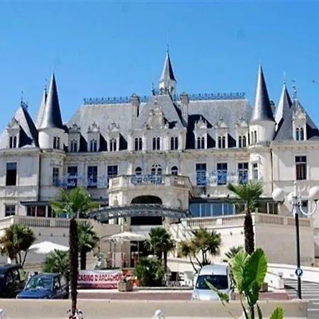 Hébergement de vacances House - Quartier Abatilles - Proche Parc Pereire, Commerces De Proximite Et Plage - Maison 3 Chambres - 6 Personnes. *